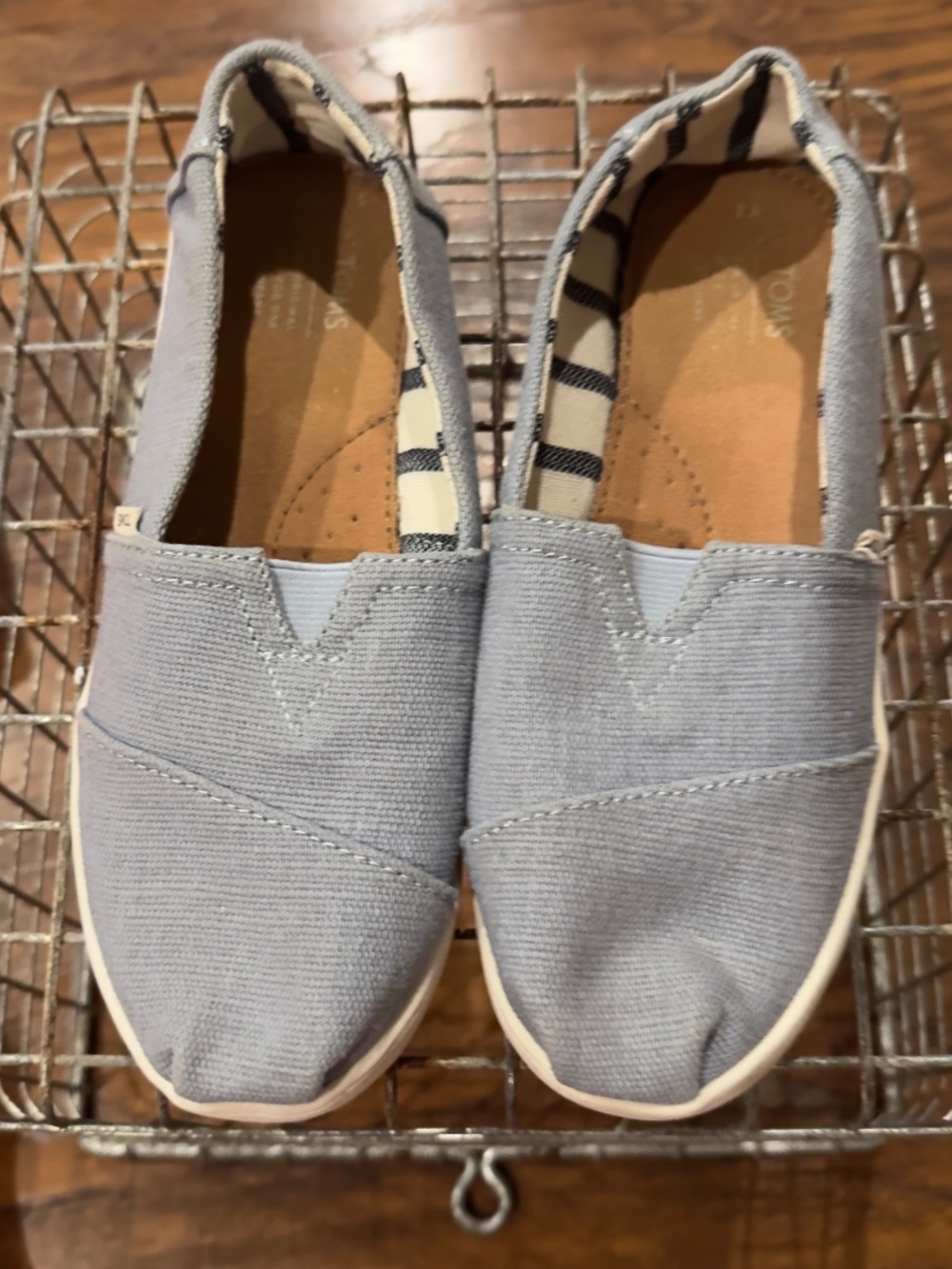 Girls Toms Light Blue Flats, Size Youth 3